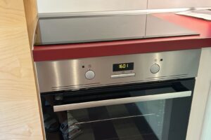 worpswede ferienwohnung lichtgruen kueche herd