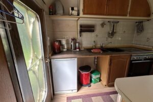 worpswede ferienwohnung romantischer zirkuswagen kueche klein ansicht